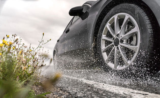 yagisli havada daha guvenli surus icin yapmaniz gerekenler yagisli havada daha guvenli surus icin yapmaniz gerekenler